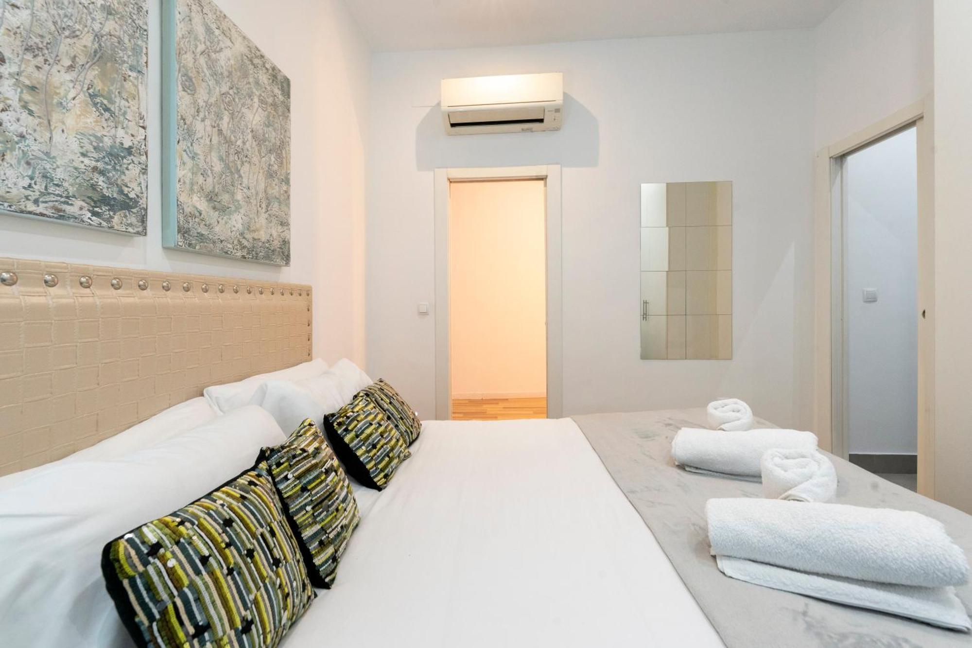 For You Rentals New Design Apartment Temporal Puerta Del Sol Pre10A Madrid Esterno foto