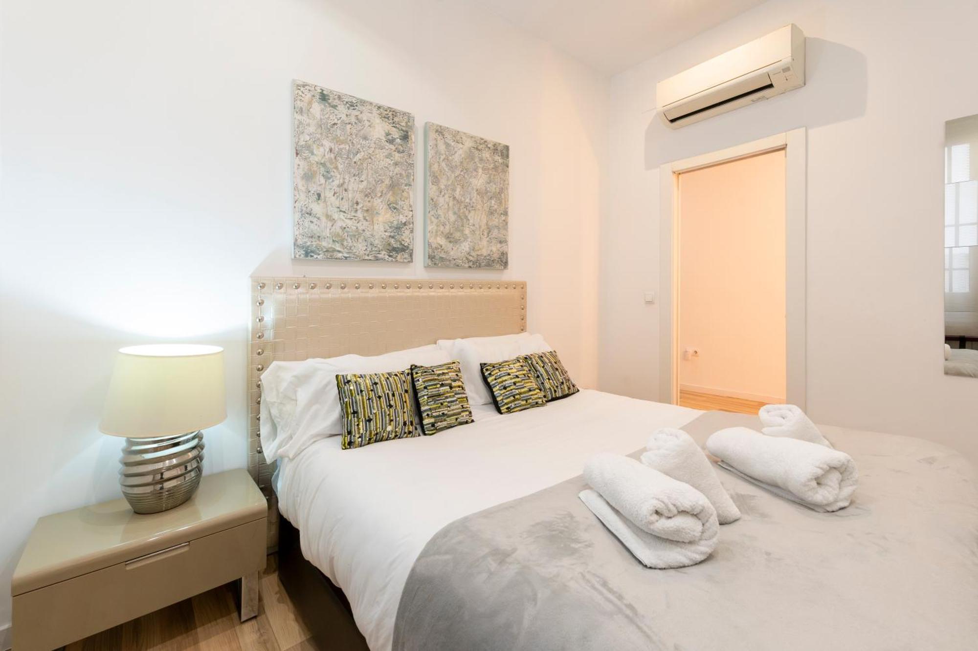 For You Rentals New Design Apartment Temporal Puerta Del Sol Pre10A Madrid Esterno foto