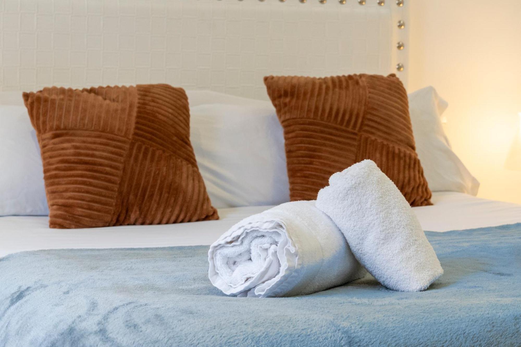 For You Rentals New Design Apartment Temporal Puerta Del Sol Pre10A Madrid Esterno foto