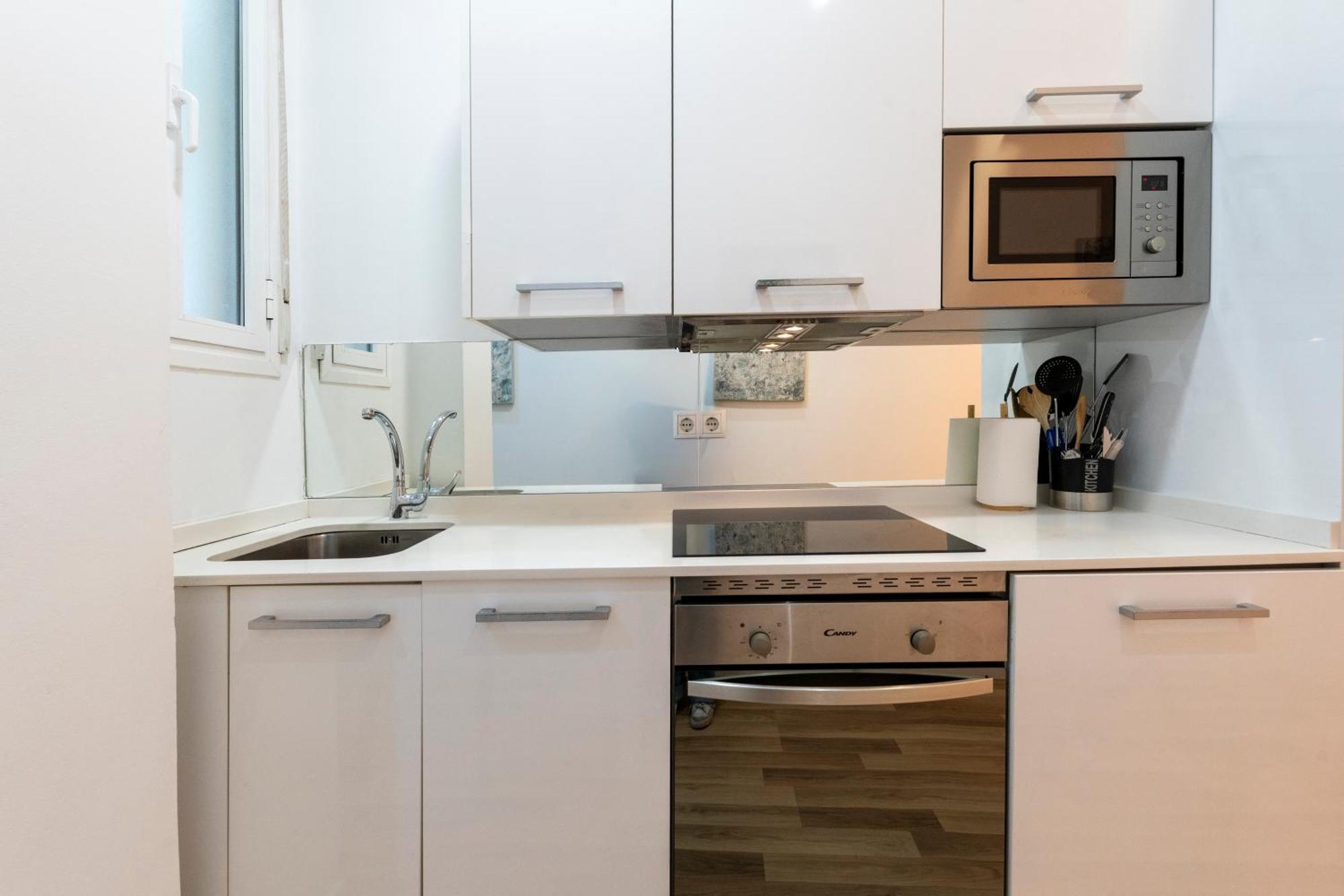 For You Rentals New Design Apartment Temporal Puerta Del Sol Pre10A Madrid Esterno foto