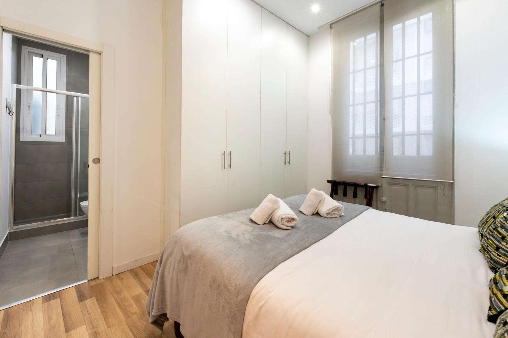 For You Rentals New Design Apartment Temporal Puerta Del Sol Pre10A Madrid Esterno foto