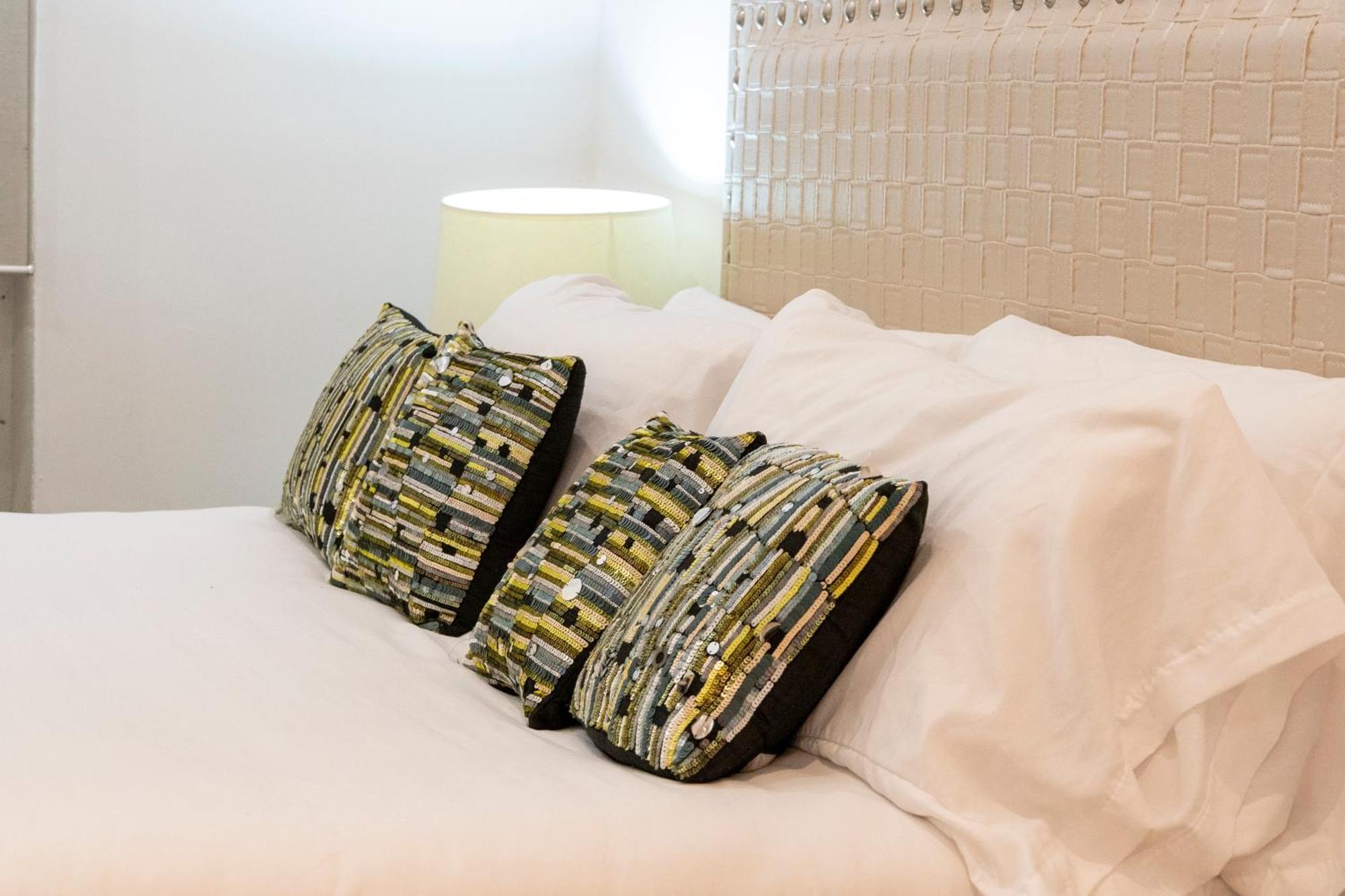 For You Rentals New Design Apartment Temporal Puerta Del Sol Pre10A Madrid Esterno foto